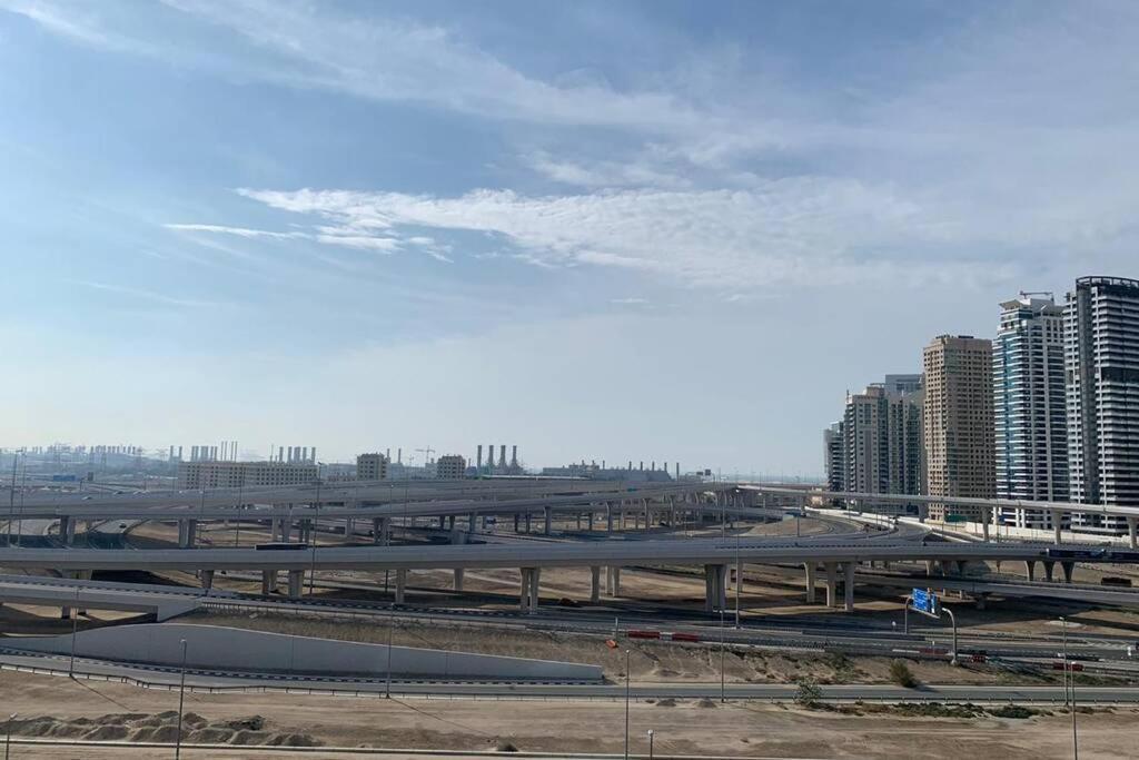 Cozy 2Bhk Near To Dmcc Metro Station -505 Apartment Dubai Ngoại thất bức ảnh